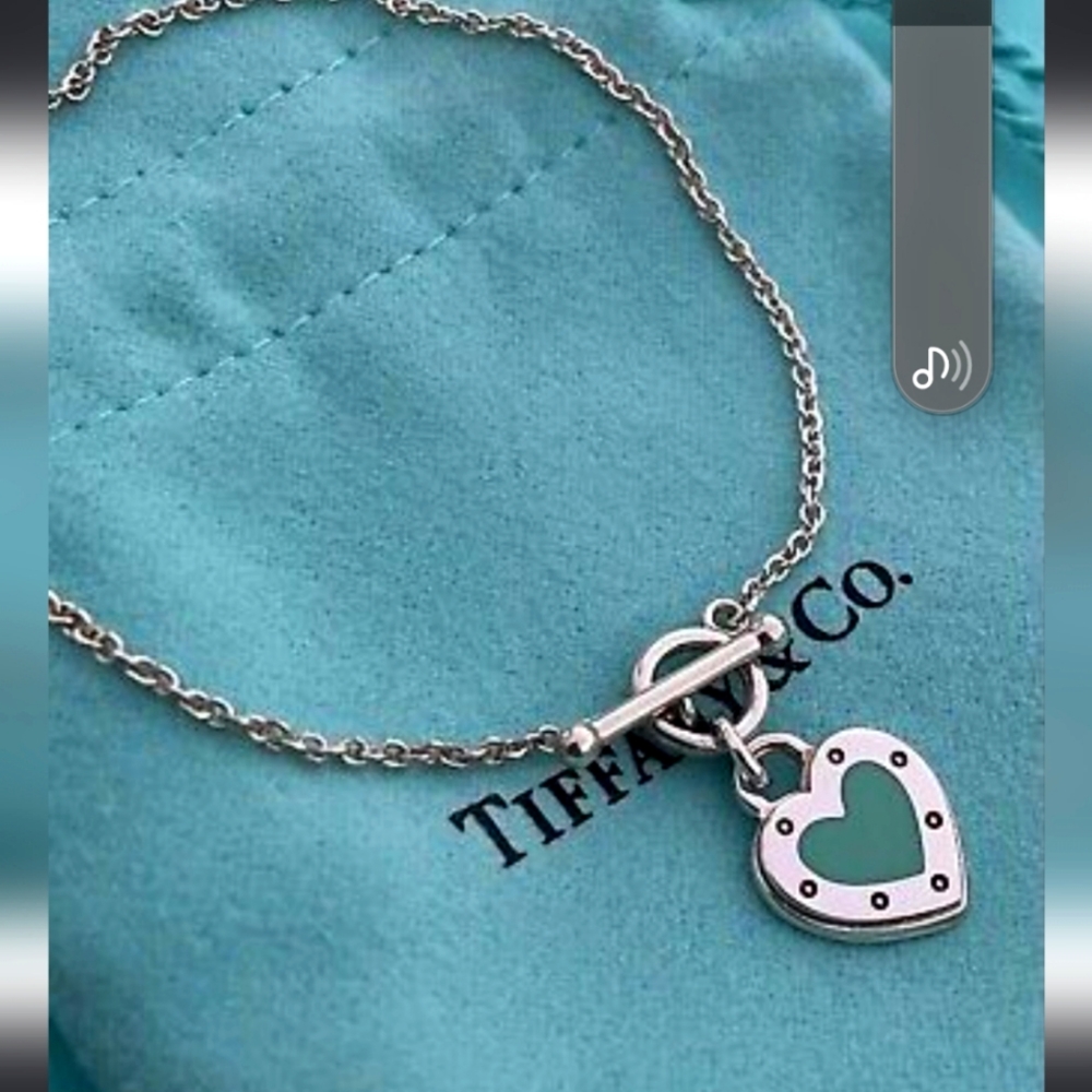 TIFFANY & Co. TOGGLE BRACELET 💙